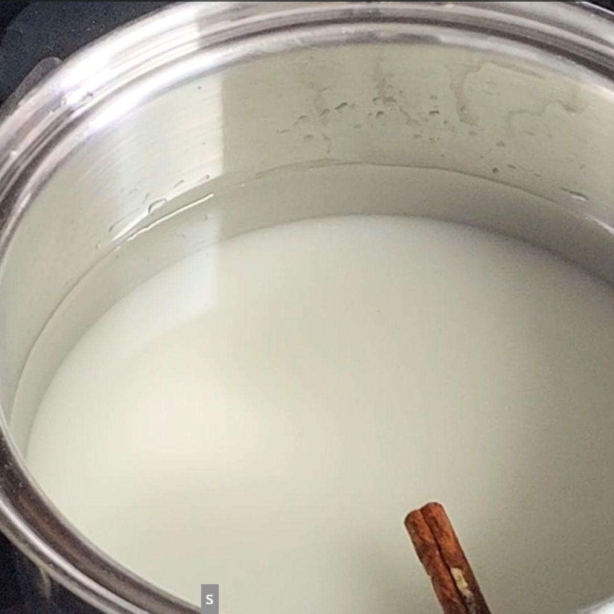 ingredients for the simple syrup for shave ice.